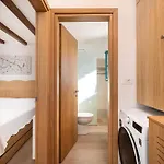 Apartment Archangel's Nest- Wings & Hideaway *