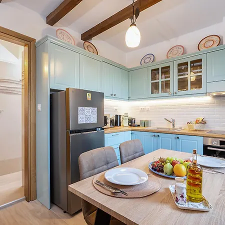 Archangel's Nest- Wings & Hideaway Апартаменты