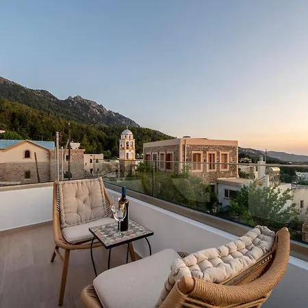 Archangel's Nest- Wings & Hideaway Апартаменты Asfendiou