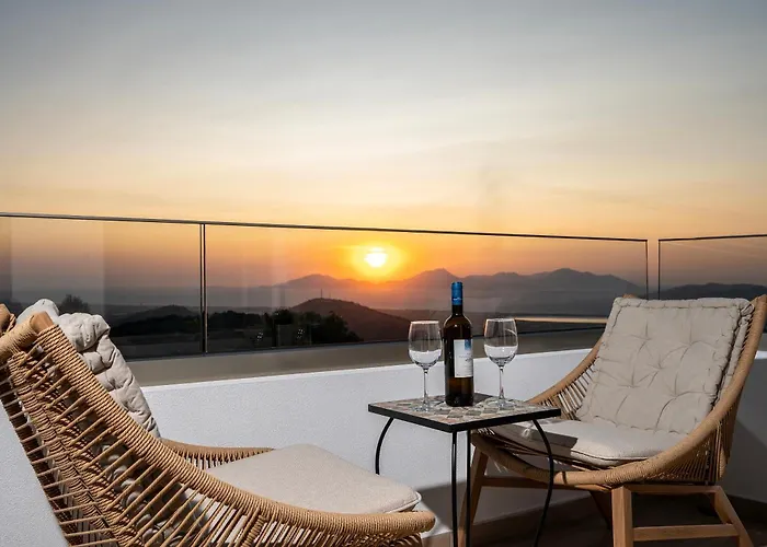 Archangel's Nest- Wings & Hideaway * Asfendiou