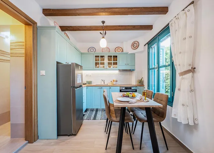 Archangel's Nest- Wings & Hideaway Daire *