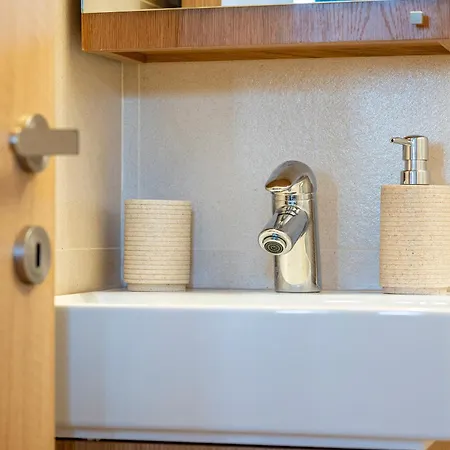 Archangel's Nest- Wings & Hideaway Asfendioú